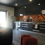 Residencial Kuarenta&um 3* 바르셀로스