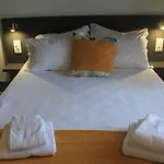 게스트하우스 Residencial Kuarenta&um 3*