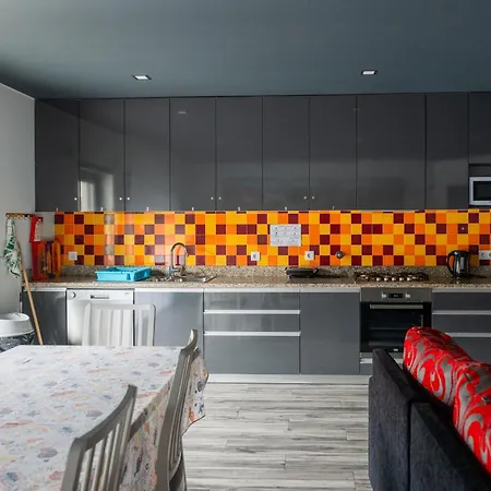 Residencial Kuarenta&um Πανσιόν 3*