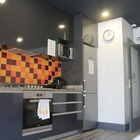 Residencial Kuarenta&um Pensionat Barcelos