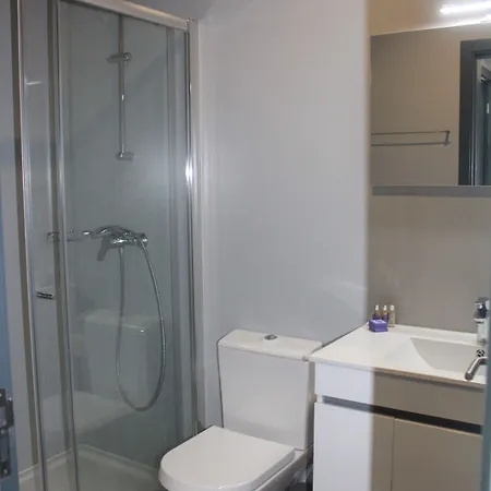 Residencial Kuarenta&um Pensionat Barcelos