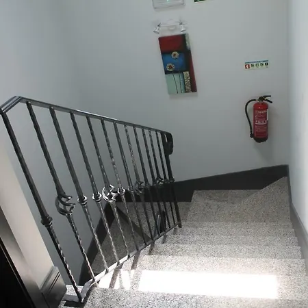 Residencial Kuarenta&um Pensionat Barcelos