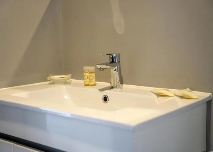 Residencial Kuarenta&um Πανσιόν 3*