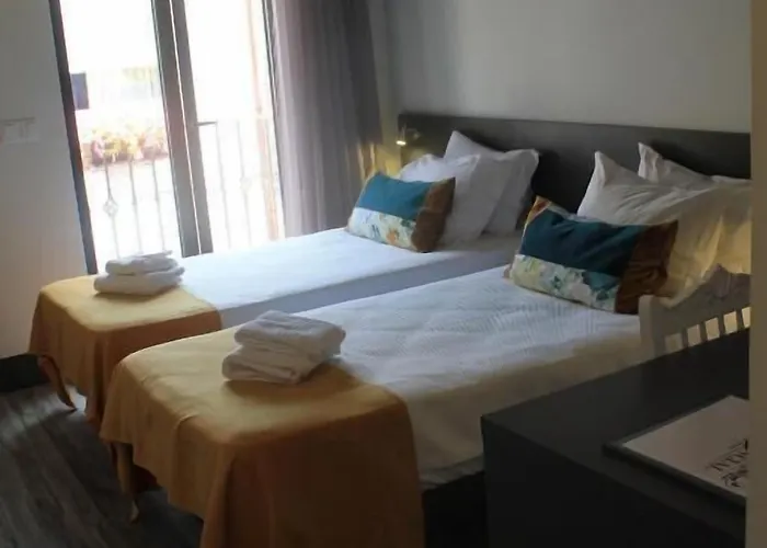 Guest house Residencial Kuarenta&um